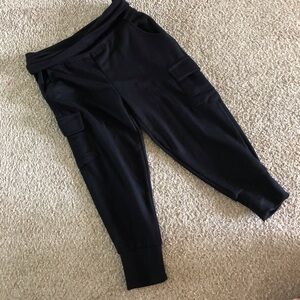 Old Navy Active Black soft pants with cargo pockets in size 5
